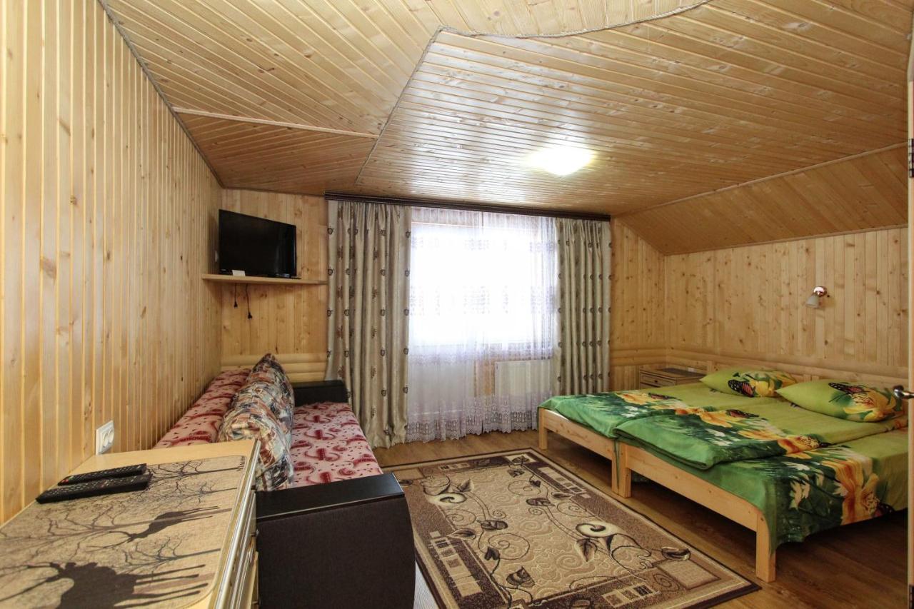 Садиба "У Валентини" Yablunytsya Bagian luar foto
